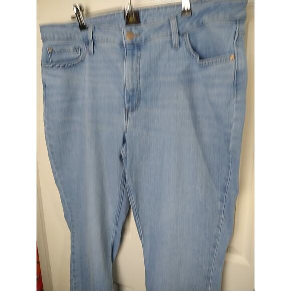 Lee Woman 20 Jeans Medium Wash Straight Leg Denim Stretch Casual - Picture 2 of 12